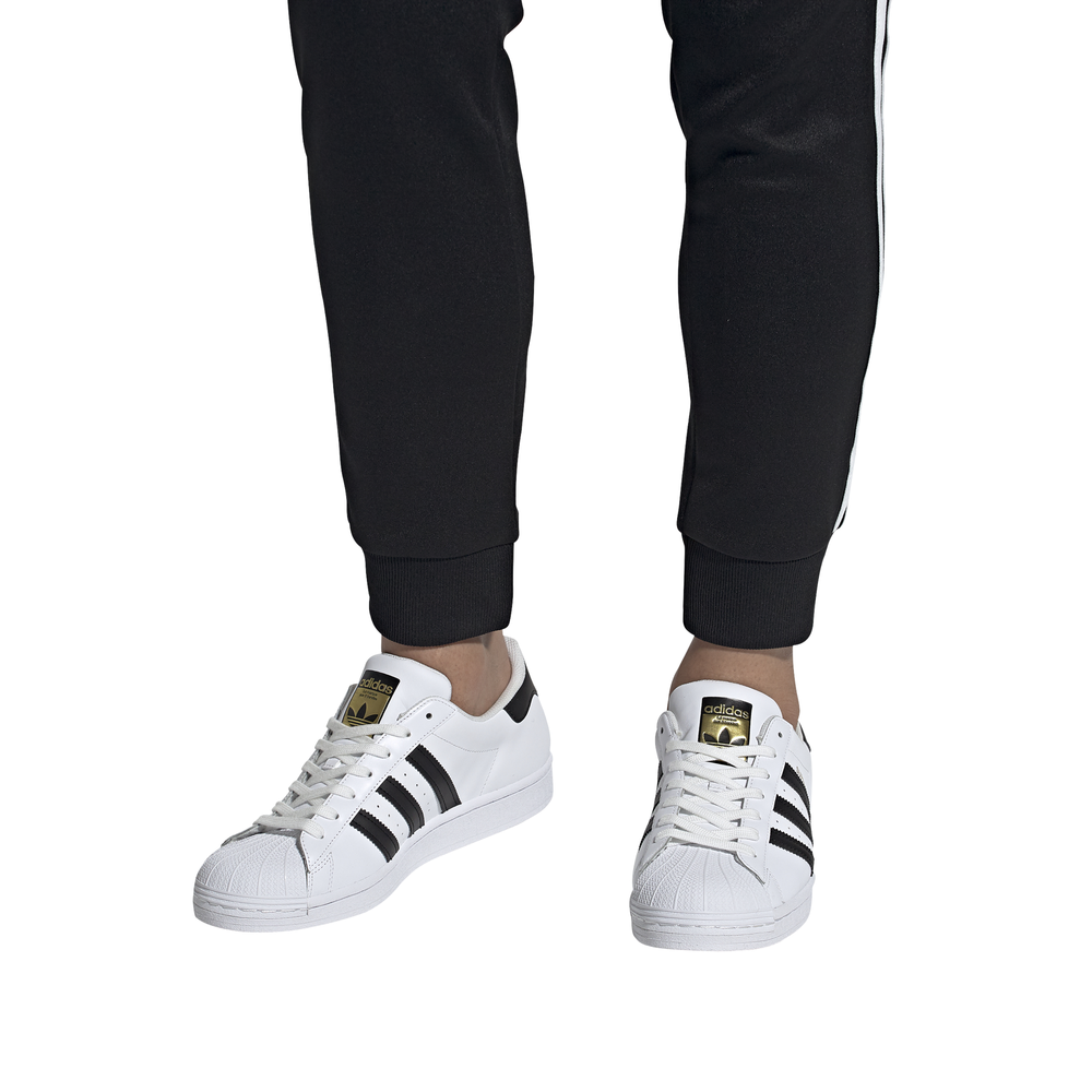 mens adidas classic sneakers